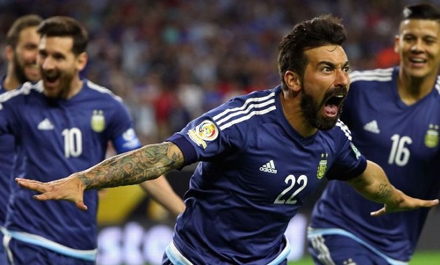 Ezequiel Lavezzi remains on the Argentina team