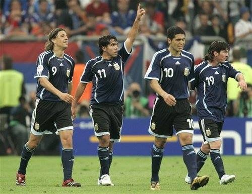 Argentina's strikers Hernan Crespo Tevez Messi Riquelme